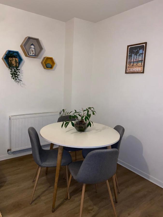 Superbe Appartement Au Calme Avec Parking Gratuit. Mérignac Exterior foto